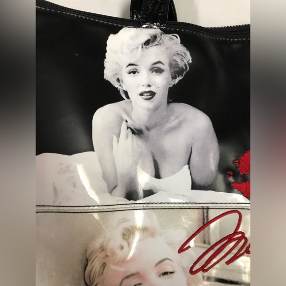 Marilyn Monroe Ashley M Zippered TOTE. “Unique” - Picture 12 of 16